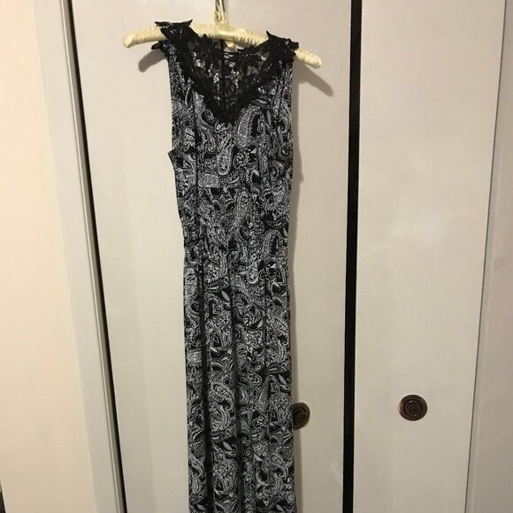 Ladies Black And White Summer Dress Size Small - Picture 2 of 3